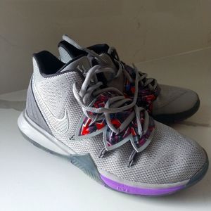 Nike Kyrie 5